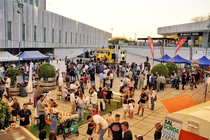 Una de las ediciones predecesoras del Market Fest en el municipio hispalense.