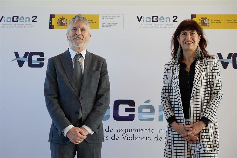 Archivo - La ministra de Igualdad, Ana Redondo, y el ministro del Interior, Fernando Grande-Marlaska, presentan el nuevo modelo de respuesta policial a la violencia de género.