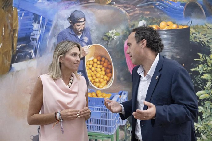 Archivo - La presidenta de la Diputación de Castellón, Marta Barrachina, y el diputado José María Andrés