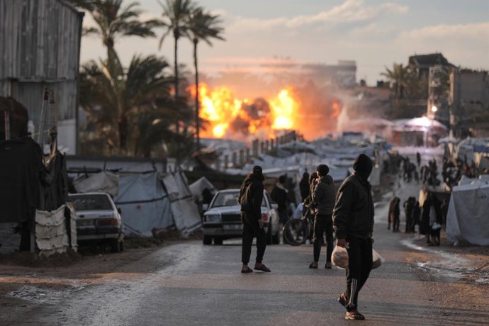 March 26, 2026, Khan Yunis, Gaza Strip, Palestinian Territory: Israeli warplanes launch an airstrike near a camp sheltering displaced people in Deir al-Balah in the central Gaza Strip on March 25, 2026. The attack killed one person and injured others. Vio