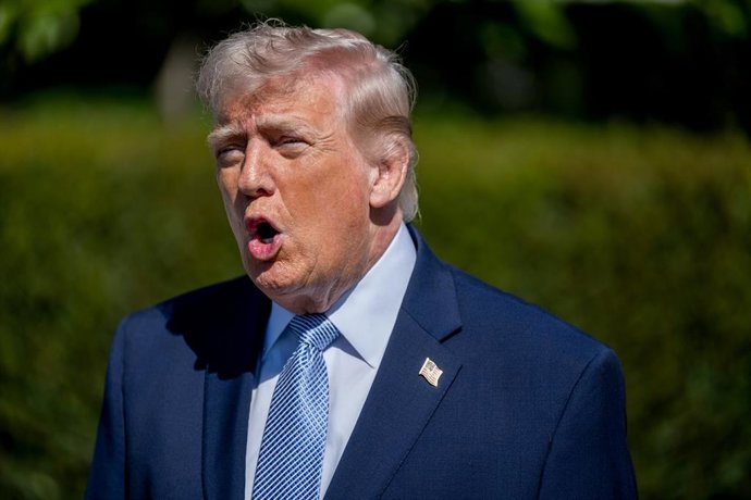 April 6, 2026, Washington, District Of Columbia, USA: United States President Donald J Trump speaks to the press as he and first lady Melania Trump host the 2026 White House Easter Egg Roll, on the South Lawn of the White House in Washington, DC, USA, on 