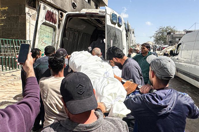 PALESTINIAN TERRITORIES, GAZA - APRIL 6, 2026: WARNING: GRAPHIC CONTENT