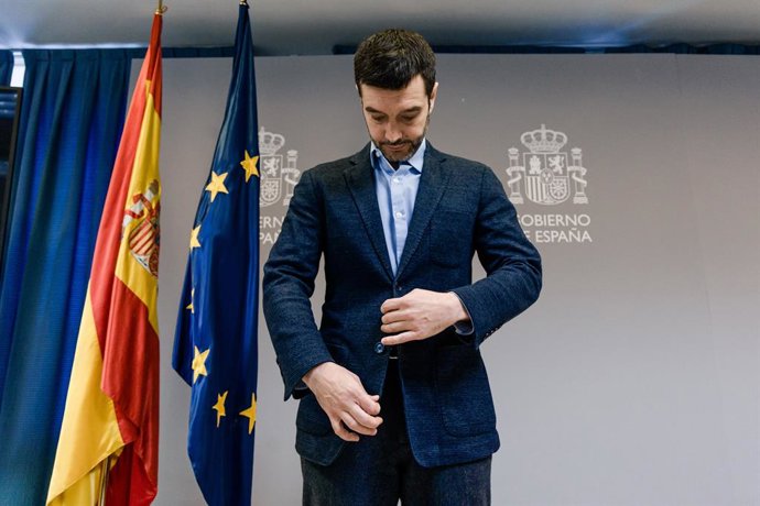 El ministro de Derechos Sociales, Consumo y Agenda 2030, Pablo Bustinduy, ofrece una rueda de prensa, en la sede del Ministerio, a 23 de marzo de 2026, en Madrid (España). Bustinduy ha informado sobre las novedades relativas a la actividad de su departame