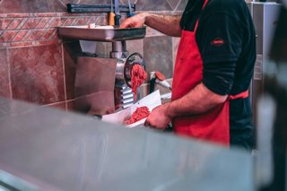 ¿Lo Estás Haciendo Mal? Los Consejos De Un Chef Para Guardar Correctamente La Carne Picada