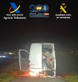 Furgoneta con combustible para narcolanchas intervenida en El Puerto.