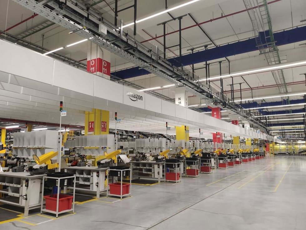 Archivo - Centro Logístico de Amazon en Siero.