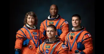 Los astronautas Wiseman, Glover, Koch y Hansen se convierten en los seres humanos que más lejos han estado de la Tierra