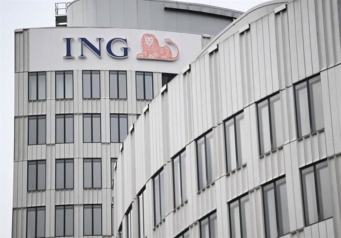 Archivo - FILED - 06 February 2025, Hesse, Frankfurt_Main: The ING lofo is seen on the ING Germany headquarters in Frankfurt am Main. Photo: Arne Dedert/dpa