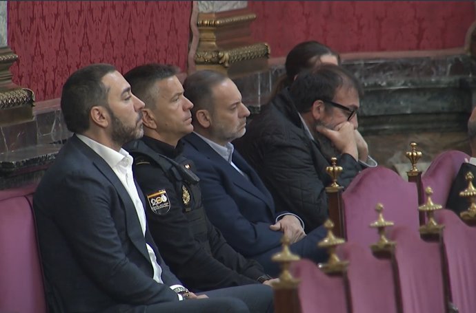 El Tribunal Supremo ha iniciado este martes el juicio al exministro José Luis Ábalos, su exasesor Koldo García y el empresario Víctor de Aldama.