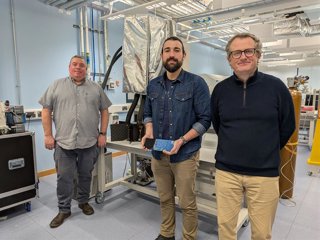 De izquierda a derecha, Tony Crawford (Leicester), Antonio Fernández (Universidad de Oviedo) y Chris Bicknell (Leicester).