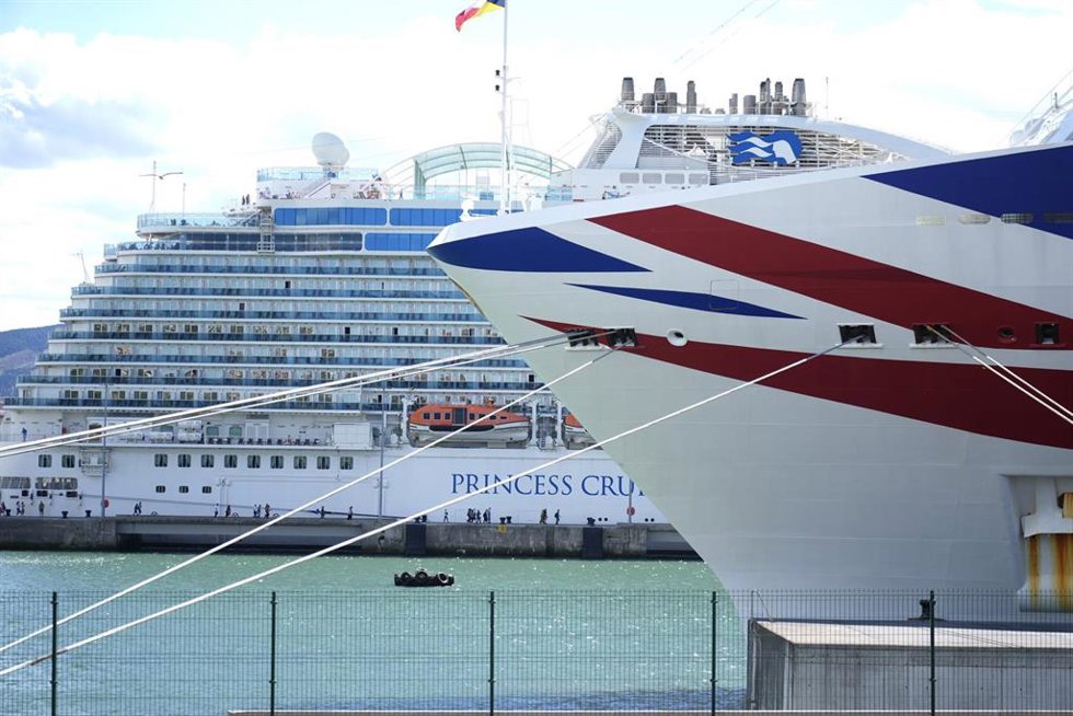Archivo - Un crucero en el Puerto de Bilbao