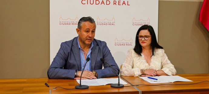 La portavoz del Equipo de Gobierno de la Diputación de Ciudad Real, Rocío Zarco, en rueda de prensa.