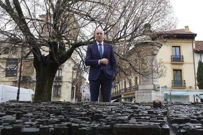 Archivo - Imagen de archivo del alcalde de León, José Antonio Diez Díaz, durante una entrevista concedida a Europa Press.