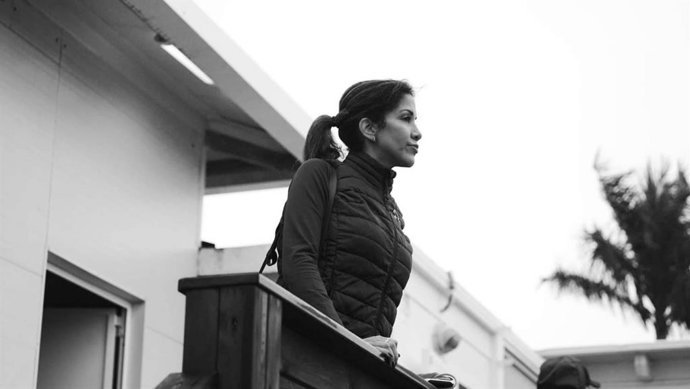 De la comunicación a la literatura; Shelly Ramírez lanza Sopa de cebolla los ocho capítulos del amor