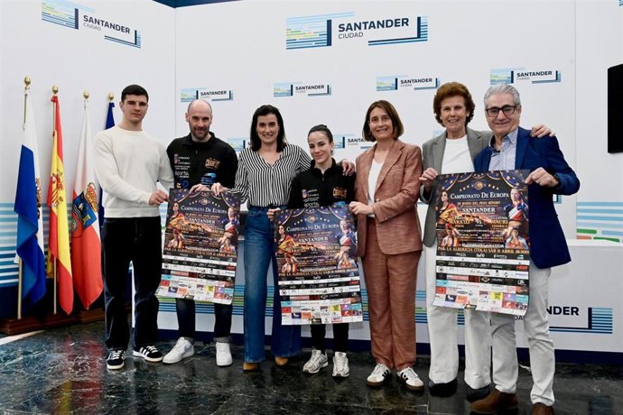 Igual recibe a Mari Luz Peral 'La Joyita' y le desea suerte de cara a su combate por el título europeo