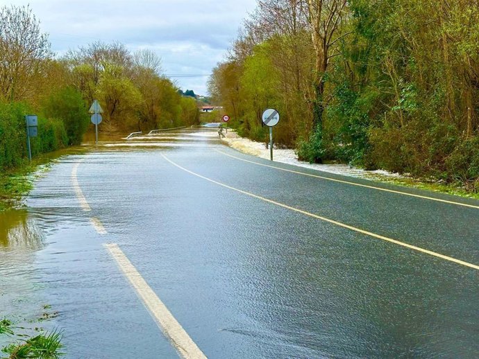 Carretera tras intensas precipitaciones