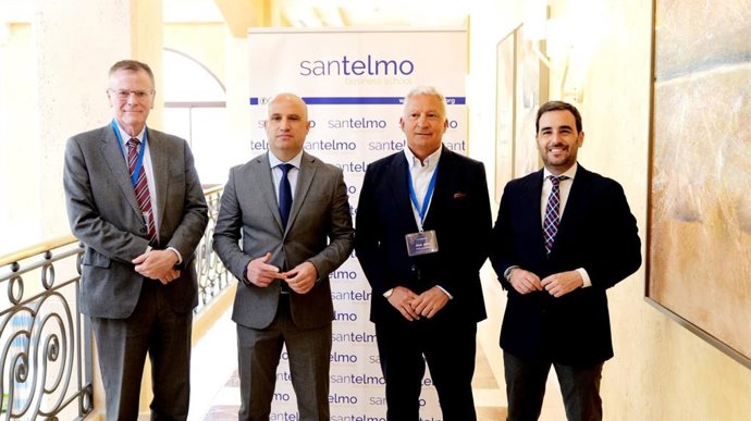 Representantes de la Diputación de Almería y de la Fundación San Telmo, durante la presentación del Programa de Dirección de Empresas Agroalimentarias (DEA).