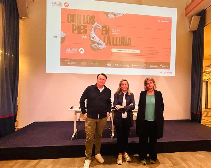 Jabo García Janini, presidente de ComunitAD, Paula Llobet, concejala de Turismo e Innovación del Ayuntamiento de València, y Marisa Pérez, gerente de ComunitAD.