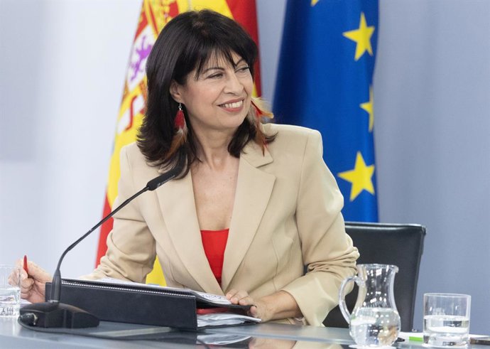 Archivo - La ministra de Igualdad, Ana Redondo, durante una rueda de prensa tras el Consejo de Ministros, a 3 de marzo de 2026, en Madrid (España). 