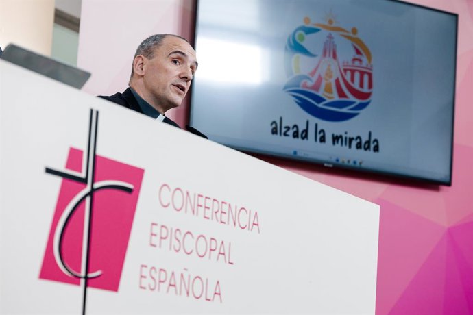 El director Graciasde la Oficina de Información de la CEE, Josetxo Vera, durante una rueda de prensa, en la sede de la Conferencia Episcopal Española (CEE), a 7 de abril de 2026, en Madrid (España). El Papa visitará España del 6 al 12 de junio bajo el lem