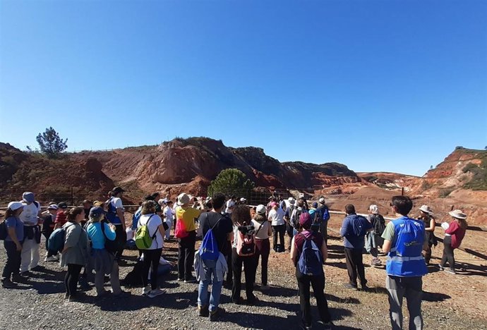 Archivo - Visita de estudiantes de la UHU a las minas de Tharsis, en una imagen de archivo.