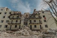 Al menos tres muertos y cinco heridos en bombardeos rusos en zonas residenciales de Jersón