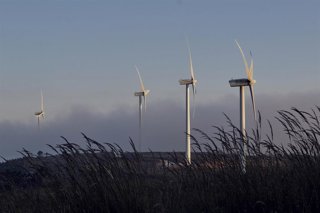 Archivo - Aerogeneradores en el parque eólico de Sil y Meda, a 31 de mayo de 2023, en Esgos, Ourense, Galicia (España). El mercado transaccional en el sector de las energías renovables en España ha registrado en los cuatro primeros meses del año un total 