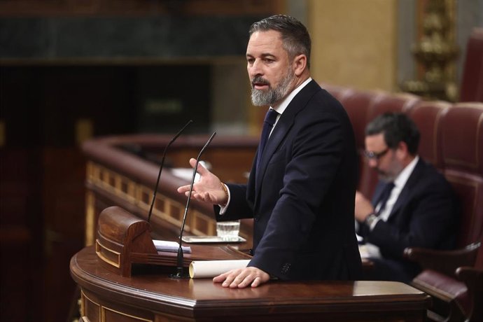 El presidente de VOX, Santiago Abascal, interviene durante una sesión de control al Gobierno, en el Congreso, a 25 de marzo de 2026, en Madrid (España).