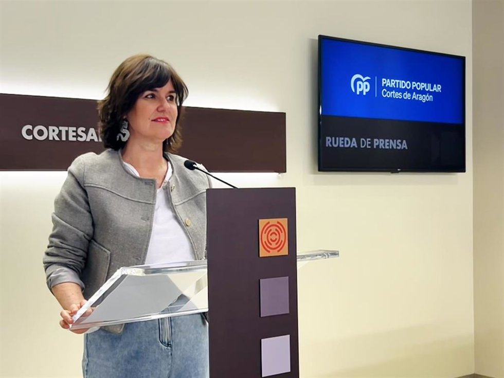 La diputada del PP Elena Allué en la rueda de prensa de este martes.