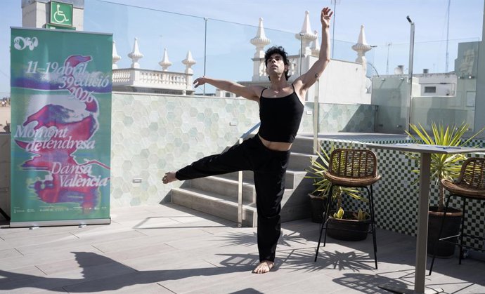 Imagen del bailarín Adrián Ros