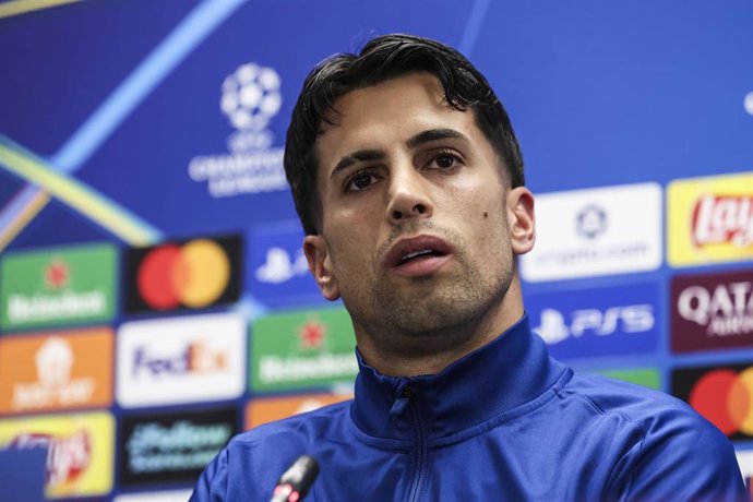 Joao Cancelo en rueda de prensa con el FC Barcelona