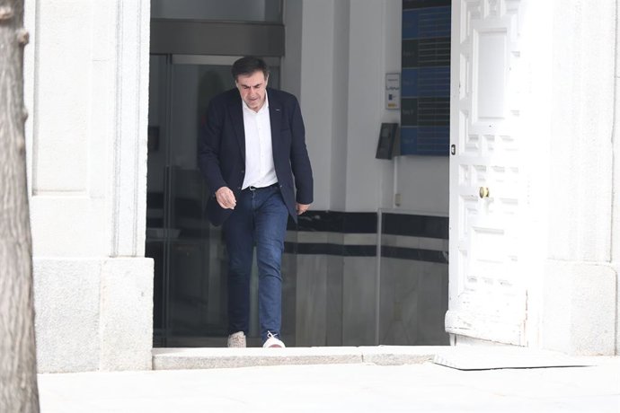 El hermano de Koldo, Joseba García, a su salida al Tribunal Supremo, a 7 de abril de 2026, en Madrid (España). El exministro José Luis Ábalos, su exasesor Koldo García y el empresario Víctor de Aldama se sientan a partir de hoy en el banquillo de los acus