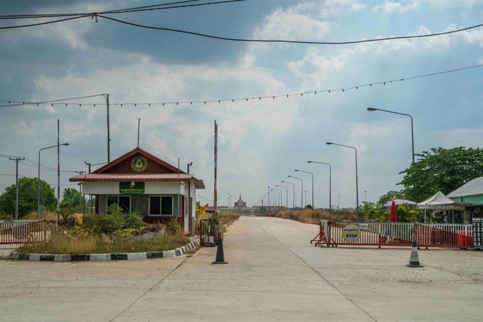 Archivo - Imagen de archivo de una calle en la frontear entre Camboya y Tailandia.