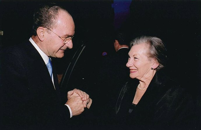 El alcalde de Málaga, Francisco de la Torre, junto con Christine Ruiz-Picasso en una imagen de archivo.