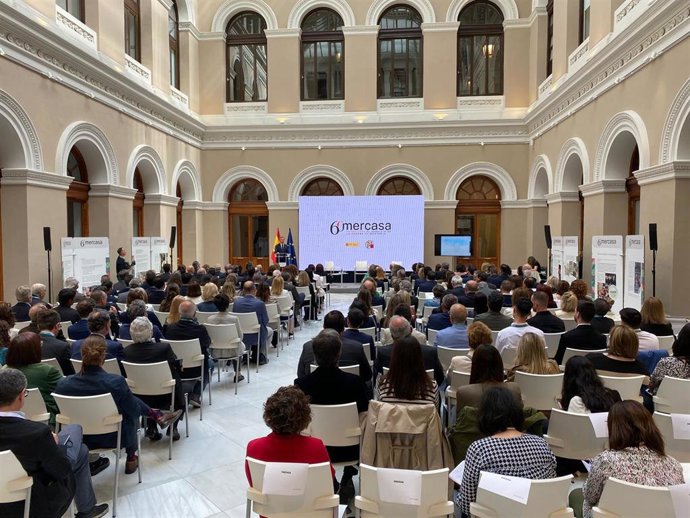 Begoña García Bernal destaca el papel de Mercasa como "infraestructura que sostiene el país".