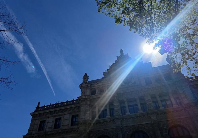 Cielo despejado en Bilbao.