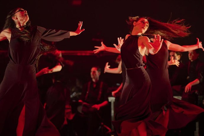 Archivo - El Ballet Español de la Comunidad de Madrid estrena Viaje al Amor Brujo, del 4 de diciembre al 4 de enero Teatros de Canal, con 21 bailarines y 35 músicos ./PABLO LORENTE