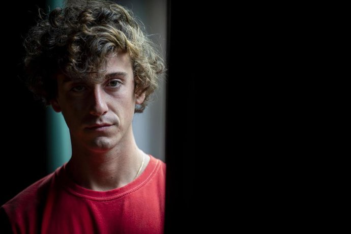 Archivo - El artista Álvaro Lafuente Calvo conocido como  'Guitarricadelafuente'. 