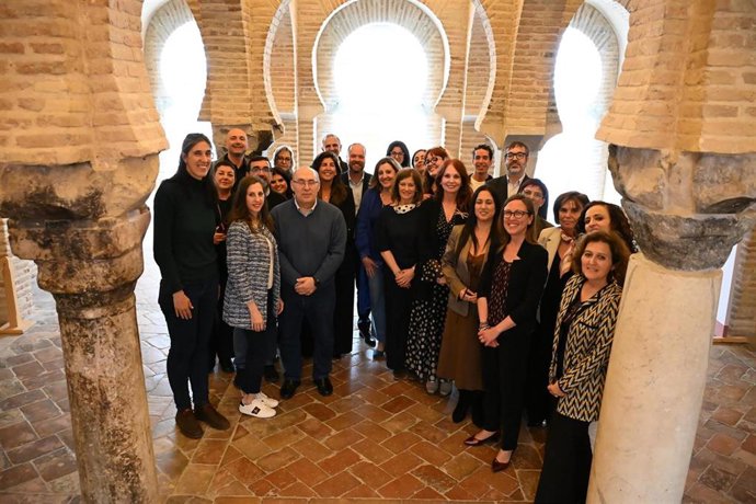 La consejera de Economía, Empresas y Empleo, Patricia Franco, asiste al Observatorio Nacional de Artesanía celebrado en Mezquita de Tornerías.