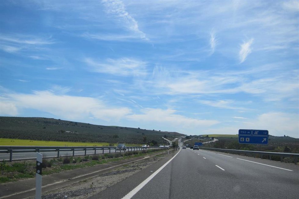 Archivo - Imagen de archivo de la autovía A-4 a su paso por la provincia de Jaén.