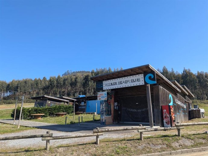 Estructura para un chiringuito en Rodiles