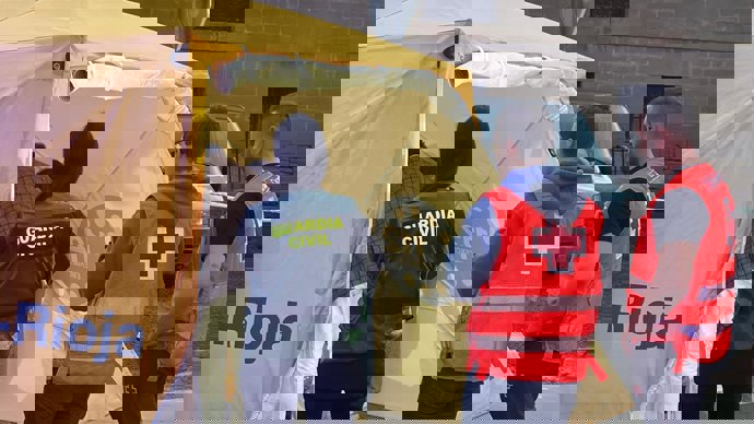 Carpa sanitaria en el lugar del crimen en Tiirgo