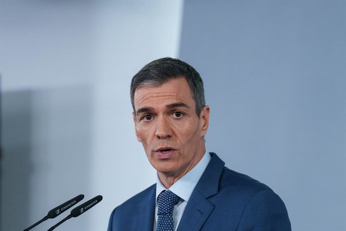 El presidente del Gobierno, Pedro Sánchez, durante una rueda de prensa posterior al Consejo de Ministros extraordinario, en el Palacio de la Moncloa, a 20 de marzo de 2026, en Madrid (España). Sánchez ha informado del plan integral de respuesta a las cons