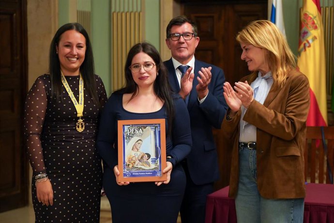 Presentación del cartel y la revista de la Hermandad de la Peña de Huelva para la Romería 2026.