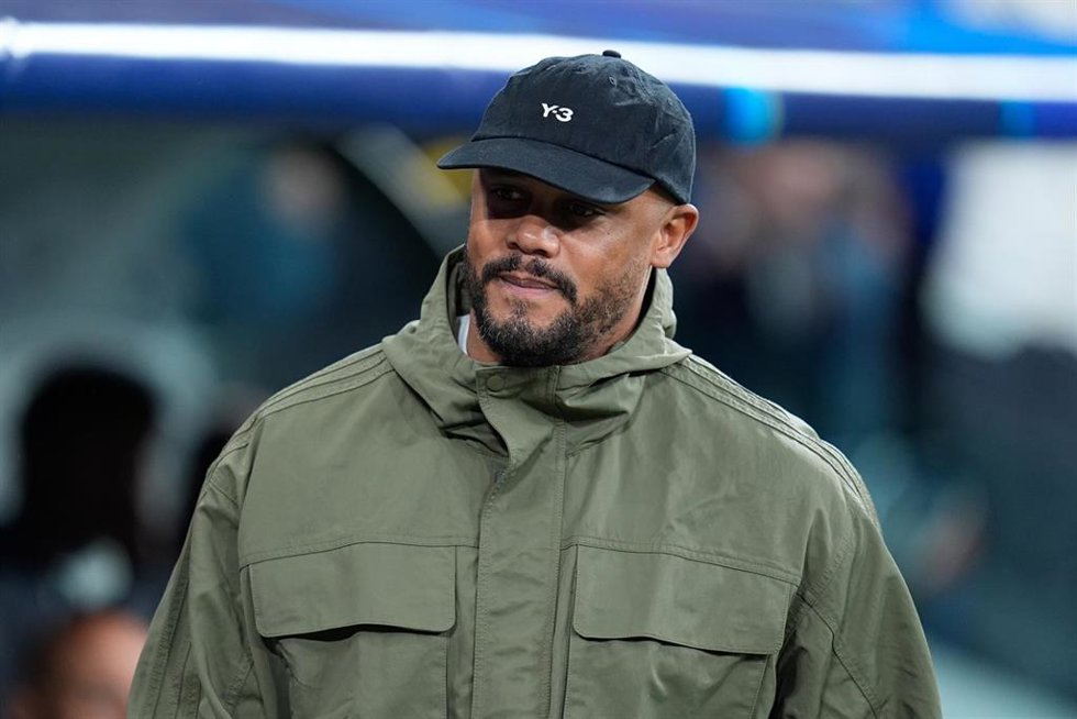 El entrenador del Bayern Múnich, Vincent Kompany, en el Santiago Bernabéu.