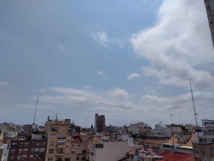 Archivo - Cielo de València