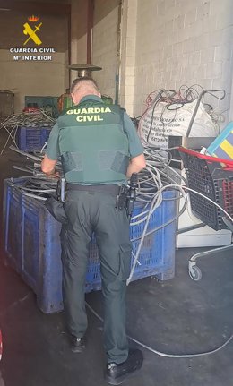 Intervención de Guardia Civil en una hacienda en Carmona (Sevilla).