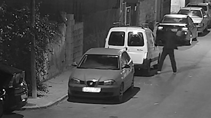 Detenidos dos jóvenes por ocho robos en vehículos cometidos en la misma madrugada en Almoradí