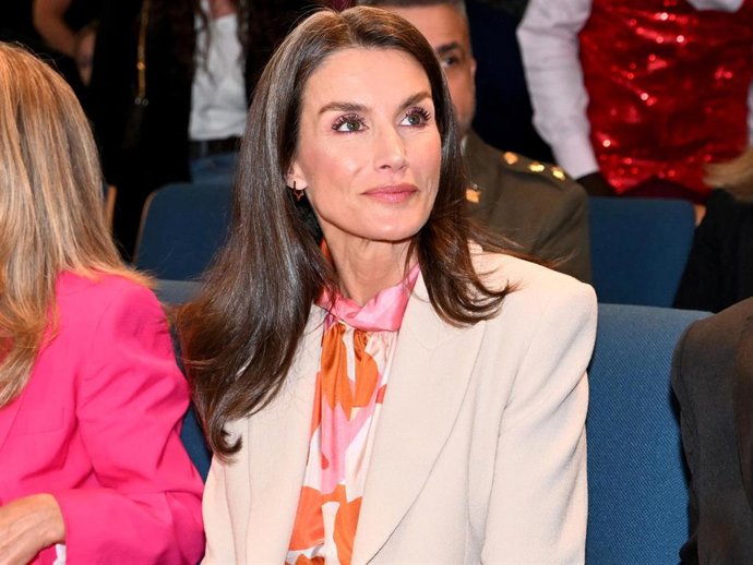 La Reina Letizia asisten al acto por el 10º aniversario del Programa “Talento Joven y Talento Joven Movilidad" en la Cámara de Comercio de España