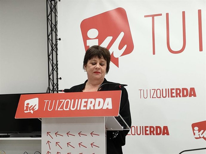 La portavoz del Grupo Parlamentario de IU, Henar Moreno, en comparecencia de prensa